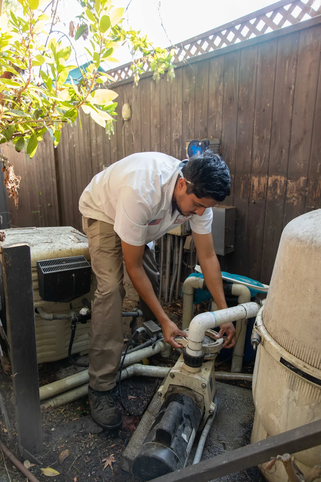 Skimmer and pump basket
